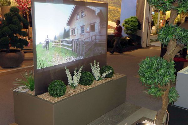 Beamertrog-als-Praesentationsmittel-an-der-Giardina-Messe.jpg