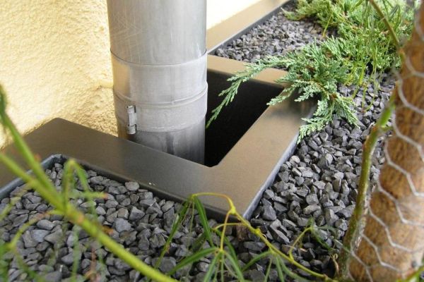 PF_51_Detail_Aussparrung_um_Ablaufrohr.JPG