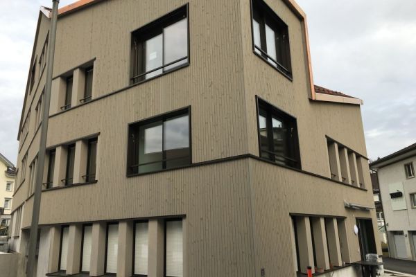 HE3_Fensterbankabdeckungen_mit_Leibungsanschlüssen.JPG