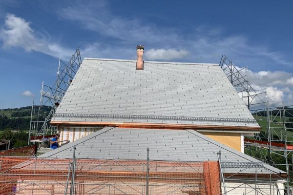 SK2_Dacherneuerung_mit_Eternitdeckung.JPG