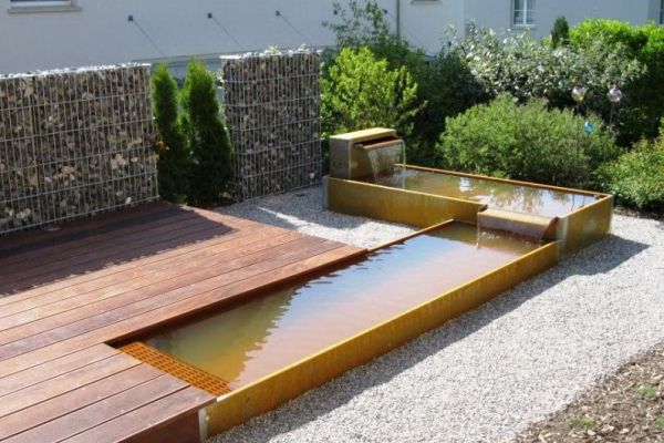 50 AD 34 Wasserspiel_mit_zwei_rostenden_Becken_-_Walter_Bernhard_Gartenbau_ 9204 Andwil_www.bernhardgartenbau.ch.jpg