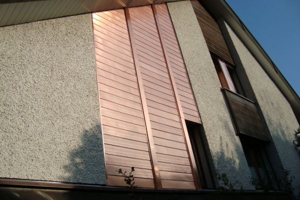 CU1_Fassade_mit_horizontalen_Stössen.JPG