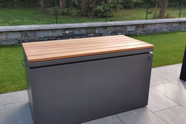 Gartentruhe mit Holzrost_mobil.jpg
