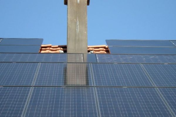 CA_40_Anschlussbleche_an_Photovoltaikanlage_Aluminium.jpg