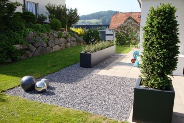 DS 01 - Gartengestaltung_mit_Pflanzentroegen_rohnerteufen.ch.JPG