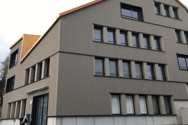 HE1_Fenster-_und_Gesimsabdeckungen.JPG
