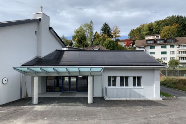 SB6_unauffällige_Dachabschlüsse.JPG