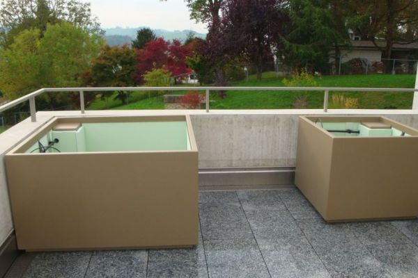 A_53 2017-3 Bewaesserungssystem automatisiert mit Steuerungen und Feuchtigkeitssensoren.JPG