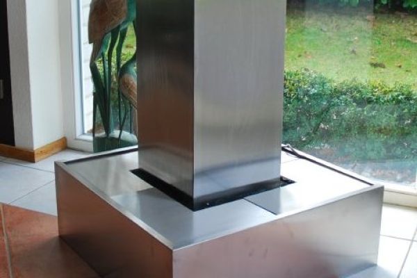 Z_48_Samos_90cm_mit_Edelstahlbehaelter.jpg