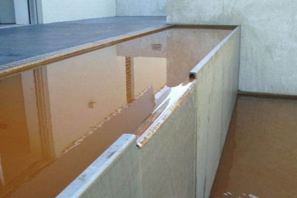 AJ_14_Wasserauslauf_regulierbar_fuer_allfaellige_Korrektureinstellungen.jpg