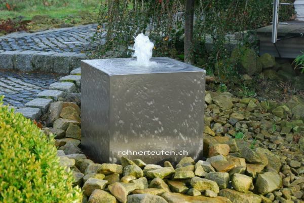 Sprudelbrunnen_18_Quader_50x50x50cm.jpg