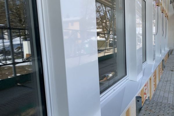 SB3_Fensterpfosten_mit_Blechbekleidung.JPG