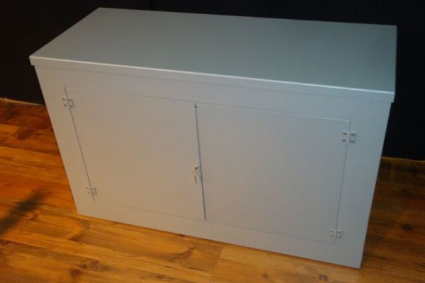 GR_01_Schrank_pulverbeschichtet.JPG