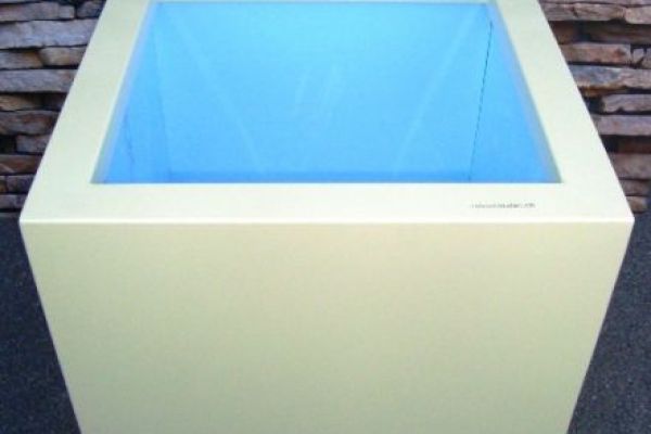 B03_Pflanzentrog_Farbton_gelb_glanz.jpg