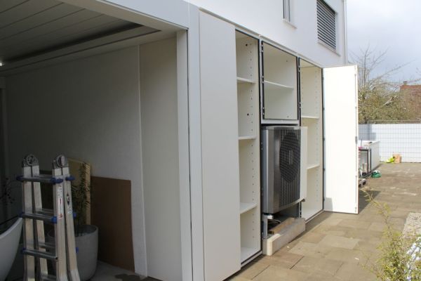 24 Dimension und Farbe dem Gebäude angepasst.JPG
