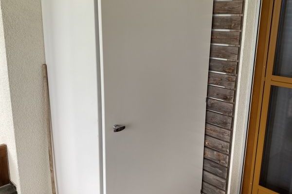 53 Schrank mit einer Türe.JPG
