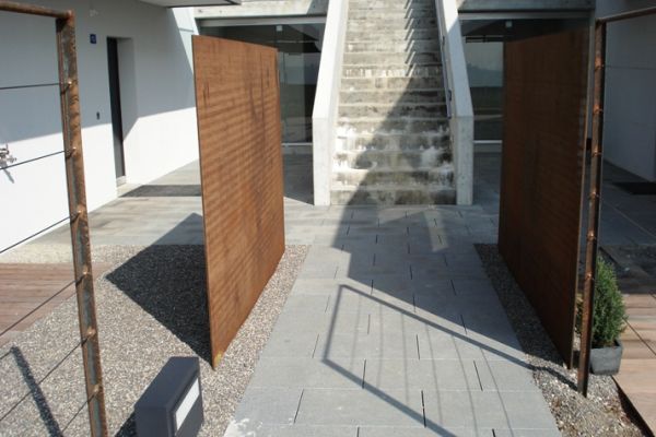 B 02 Sichtschutz Stahl rostend.jpg