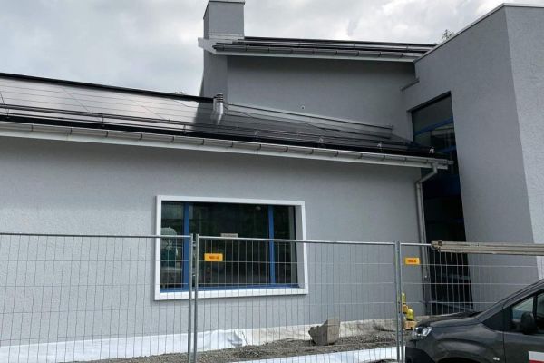 SB7_Entwässerungsrinnen_bei_Wandanschlüssen.JPG